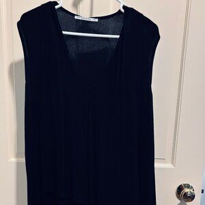 Black V-Neck Sleeveless Tunic Top